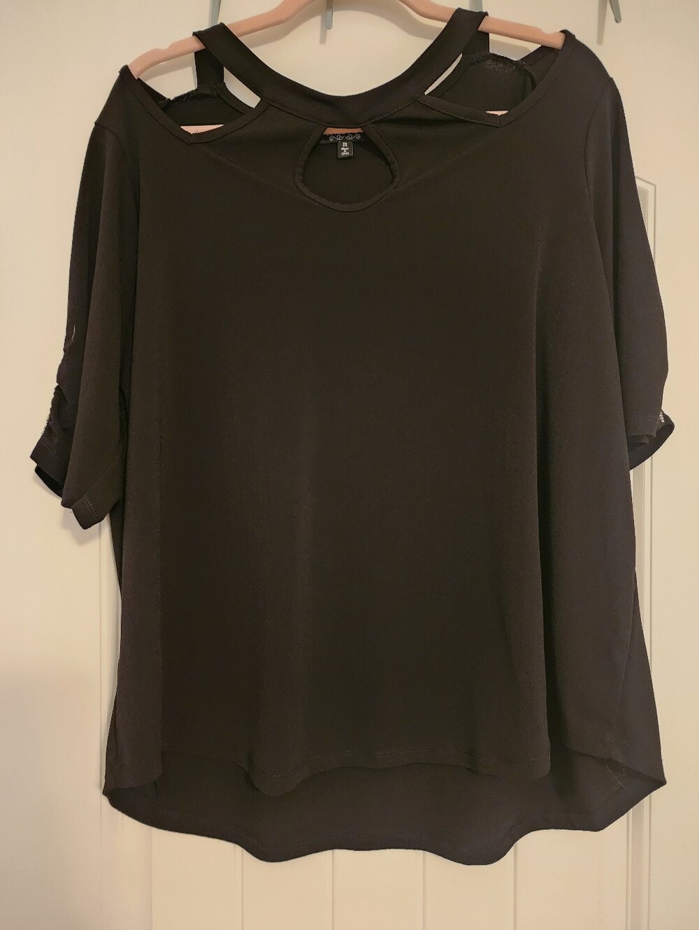 Louise Paris Black Cutout Cold-Shoulder Women's Top Rhinestone Trim 2X